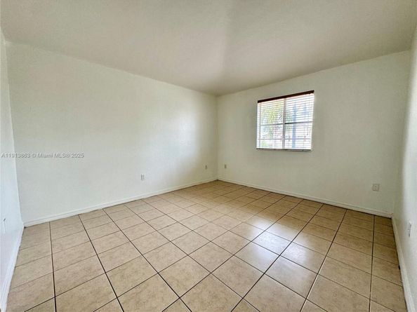 8886 W Flagler St 205, Miami FL 33174