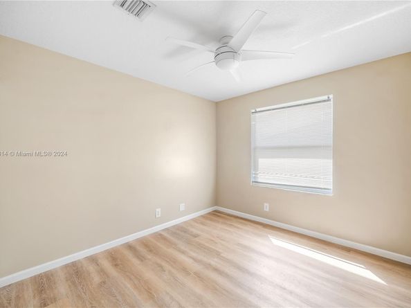 751 SW 191st Ave, Pembroke Pines FL 33029