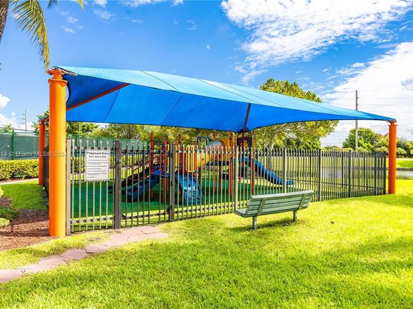 751 SW 191st Ave, Pembroke Pines FL 33029