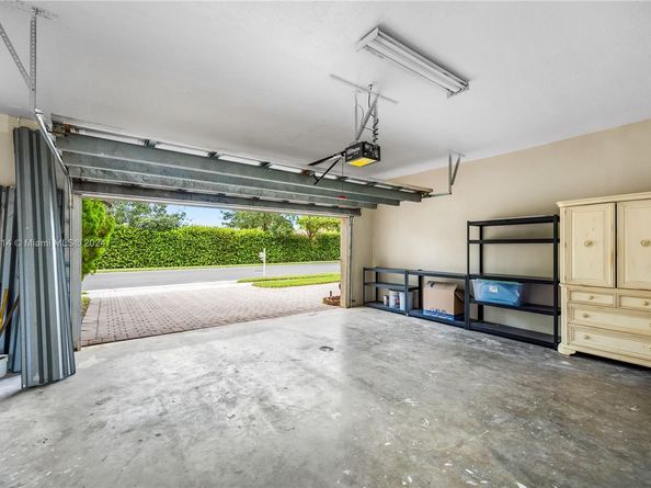 751 SW 191st Ave, Pembroke Pines FL 33029
