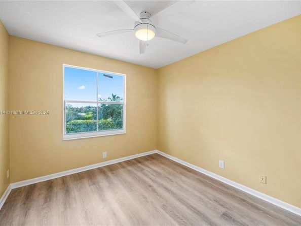 751 SW 191st Ave, Pembroke Pines FL 33029