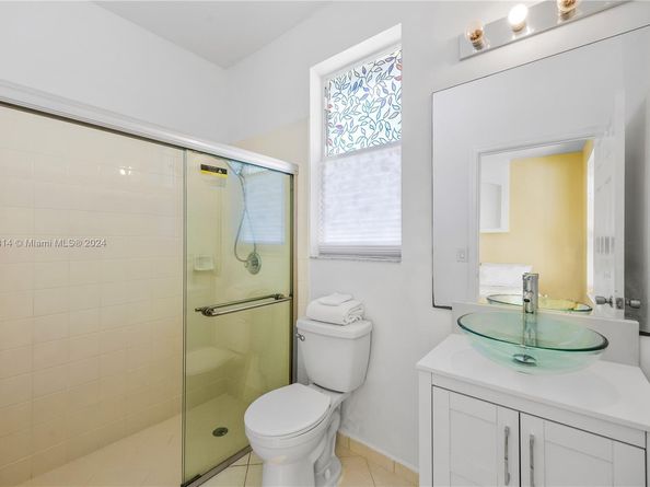 751 SW 191st Ave, Pembroke Pines FL 33029