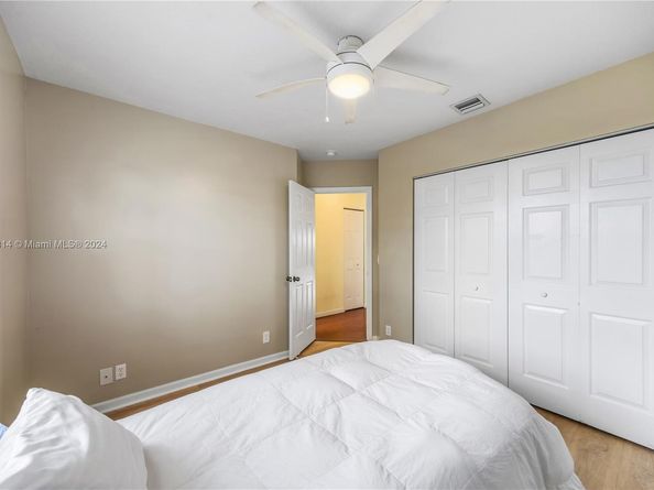 751 SW 191st Ave, Pembroke Pines FL 33029