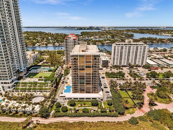 6423 Collins Ave 409, Miami Beach FL 33141