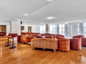 6423 Collins Ave 409, Miami Beach FL 33141