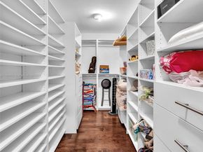 6423 Collins Ave 409, Miami Beach FL 33141
