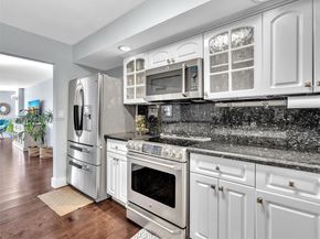 6423 Collins Ave 409, Miami Beach FL 33141