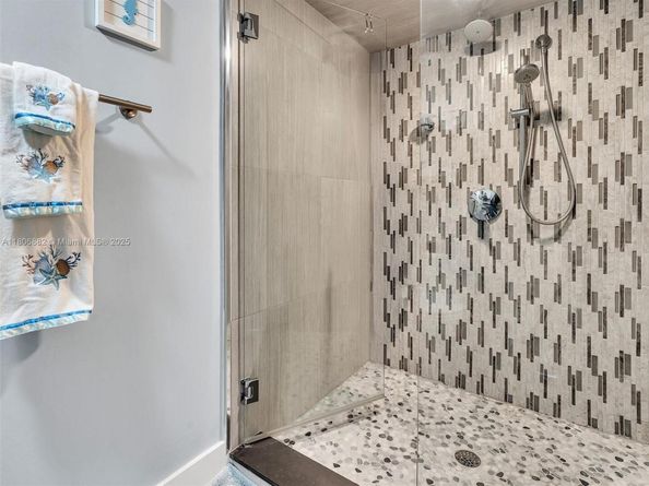 6423 Collins Ave 409, Miami Beach FL 33141