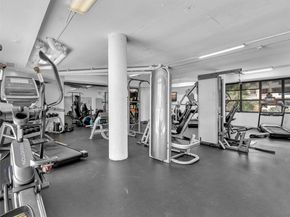 6423 Collins Ave 409, Miami Beach FL 33141