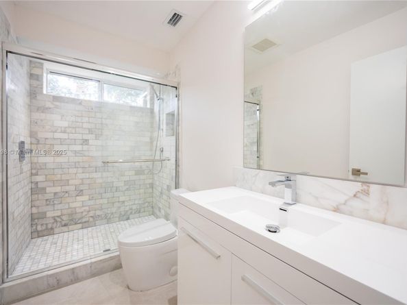 6640 SW 7 St., Pembroke Pines FL 33023