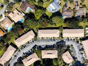 9853 Riverside Dr 824, Coral Springs FL 33071