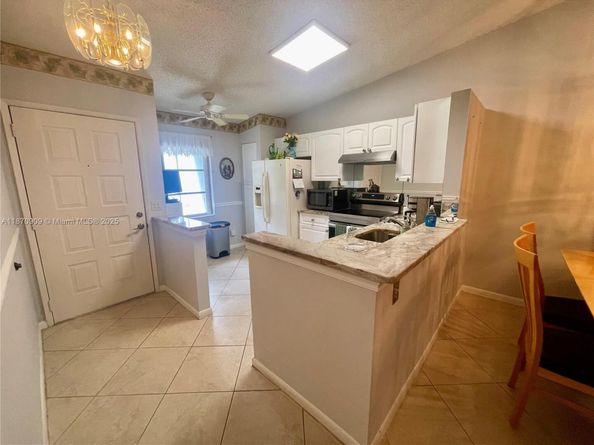 8633 Sunbird Pl, Boca Raton FL 33496