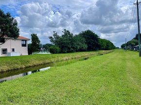 8633 Sunbird Pl, Boca Raton FL 33496