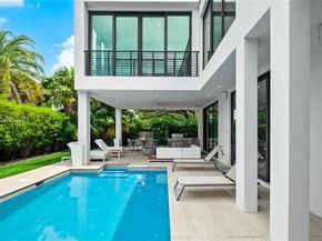 1600 NE 6th St, Fort Lauderdale FL 33304