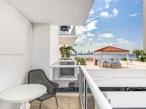 1800 Sunset Harbour Dr 715, Miami Beach FL 33139