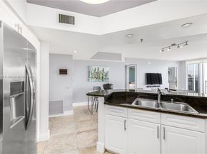 1800 Sunset Harbour Dr 715, Miami Beach FL 33139