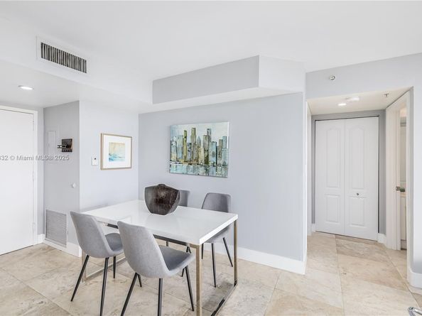 1800 Sunset Harbour Dr 715, Miami Beach FL 33139