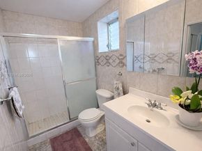 16750 NE 14th Ave 202, Miami FL 33162