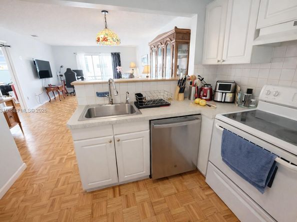 16750 NE 14th Ave 202, Miami FL 33162