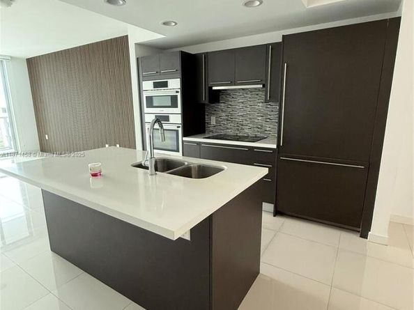 7751 NW 107th Ave 518, Doral FL 33178