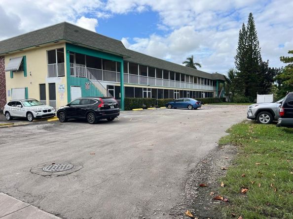 2905 Pierce St 7, Hollywood FL 33020