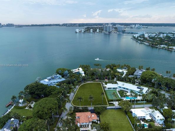 31 La Gorce Cir, Miami Beach FL 33141