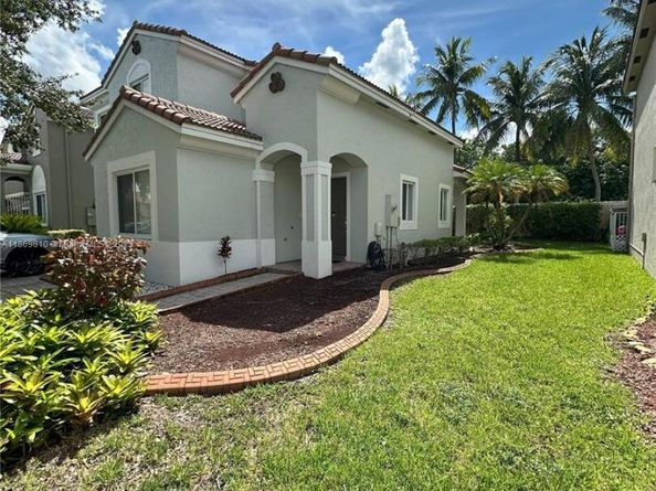 752 NW 127th Ave, Coral Springs FL 33071
