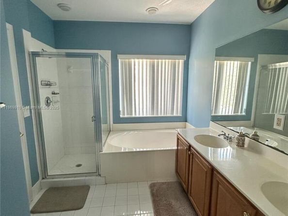 752 NW 127th Ave, Coral Springs FL 33071