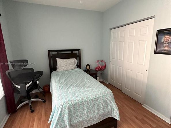 752 NW 127th Ave, Coral Springs FL 33071
