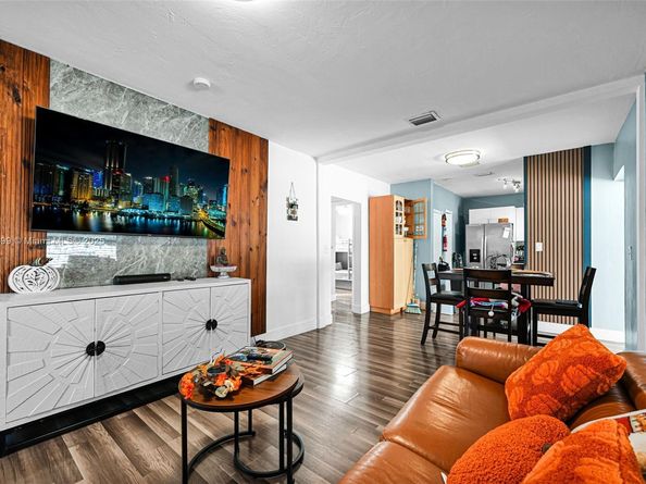 2040 NW 34th St, Miami FL 33142