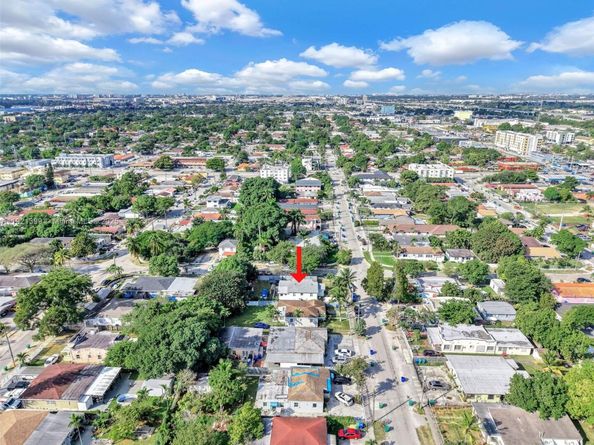 2040 NW 34th St, Miami FL 33142