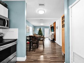 2040 NW 34th St, Miami FL 33142