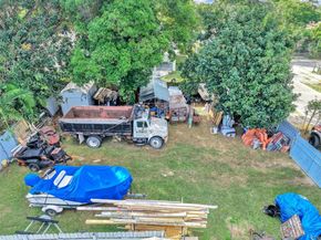 2040 NW 34th St, Miami FL 33142