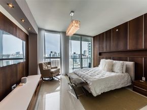 244 Biscayne Blvd 4407, Miami FL 33132