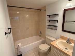 4166 Inverrary Dr 410, Lauderhill FL 33319