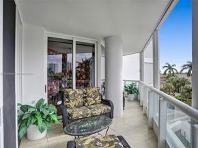 21050 Point Pl 403, Aventura FL 33180