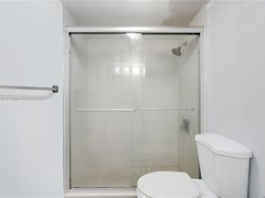 9423 SW 76th St W21, Miami FL 33173