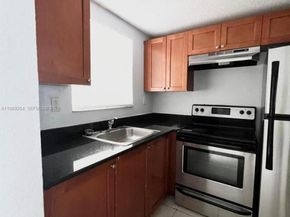 4271 NW 5th St 114, Plantation FL 33317