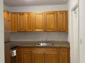 4271 NW 5th St 114, Plantation FL 33317