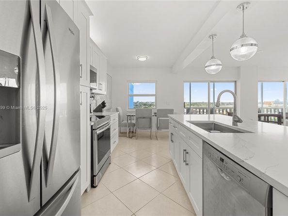 4001 Hillcrest Dr 1017, Hollywood FL 33021