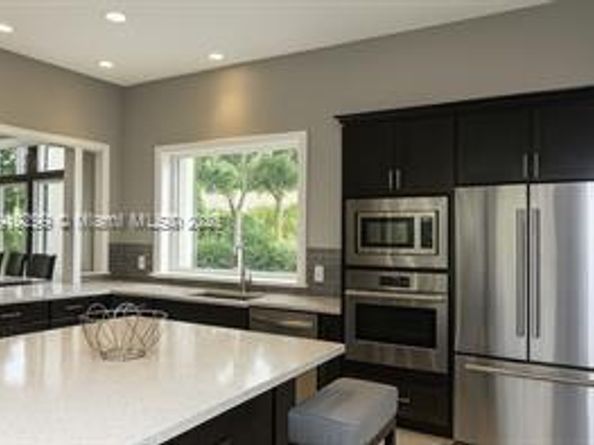 4001 Hillcrest Dr 1017, Hollywood FL 33021