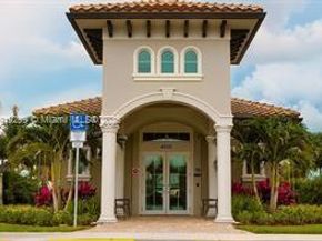 4001 Hillcrest Dr 1017, Hollywood FL 33021