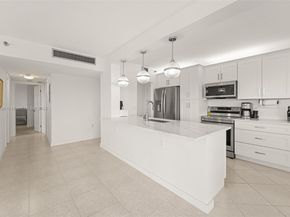 4001 Hillcrest Dr 1017, Hollywood FL 33021