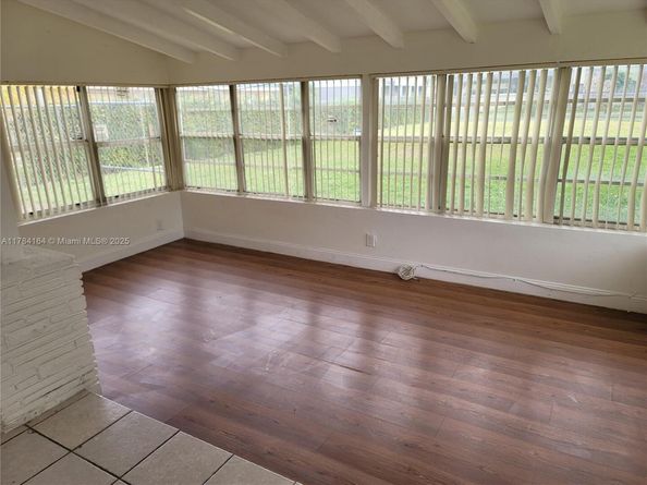 2301 NW 182nd Ter, Miami Gardens FL 33056