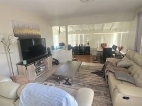 2301 NW 182nd Ter, Miami Gardens FL 33056