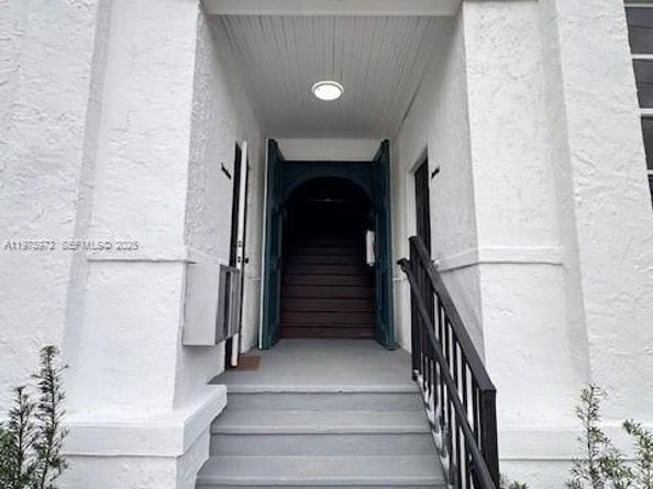 4028 SW 11th St, Miami FL 33134