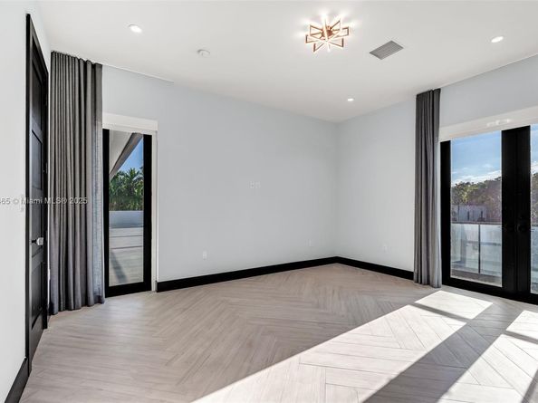 4424 Granada Blvd, Coral Gables FL 33146