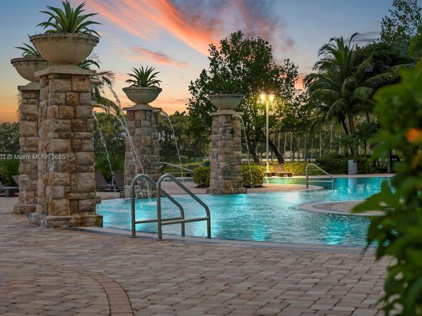 2681 N Flamingo Rd 1206S, Sunrise FL 33323