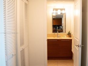 2681 N Flamingo Rd 1206S, Sunrise FL 33323