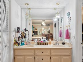 9264 SW 21st Ter, Miami FL 33165